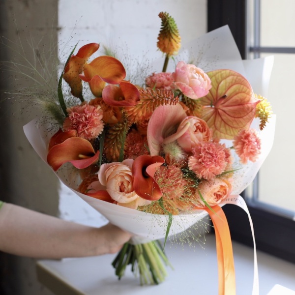 Orange signature bouquet - Размер M