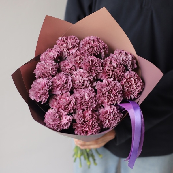 Purple Carnations - 19 гвоздик