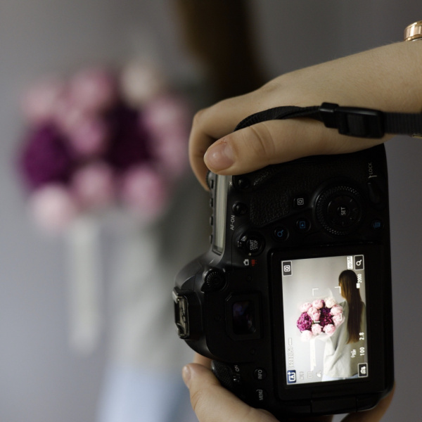 We send a photo so you know what your bouquet exactly looks like
